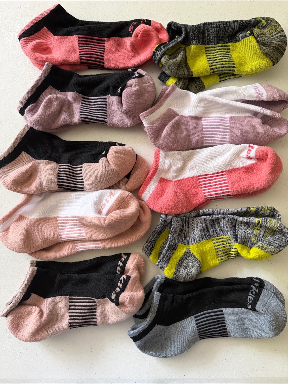Dickies 10 Pairs of athletic socks - adult medium